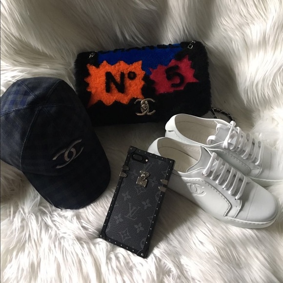 Louis Vuitton EYE-TRUNK FOR IPHONE 7 PLUS - Picture 3 of 8